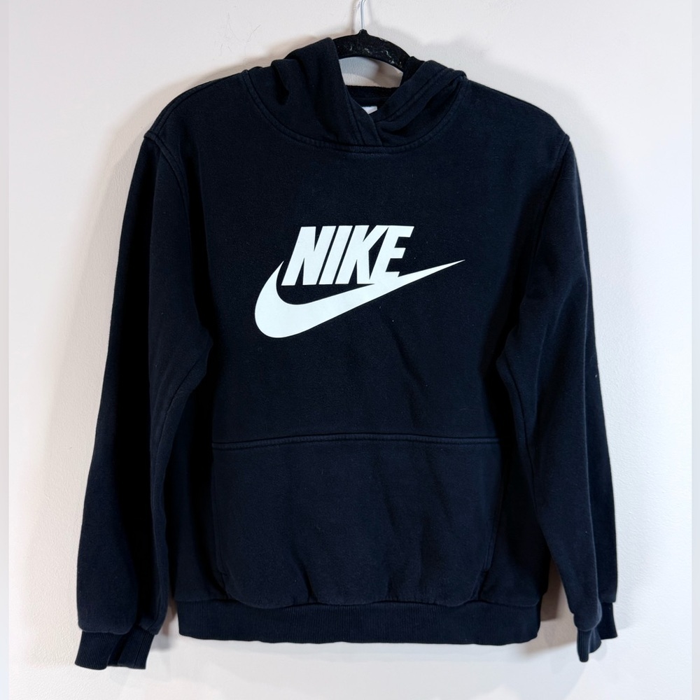 🔥Nike Junior Black Hoodie with White Logo Size XL EUC 🔥
